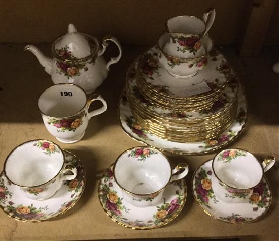 Small quantity of Old Country Rose teaware